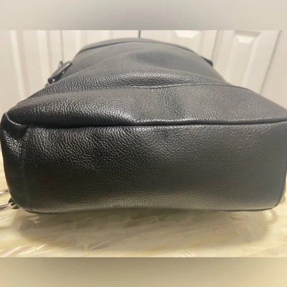 (Unistyle) NWOT Coach Black Leather Charles Pack - Picture 6 of 8